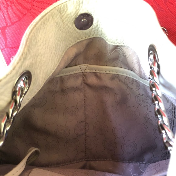 Michael Kors- White Leather Crossbody - Picture 9 of 10